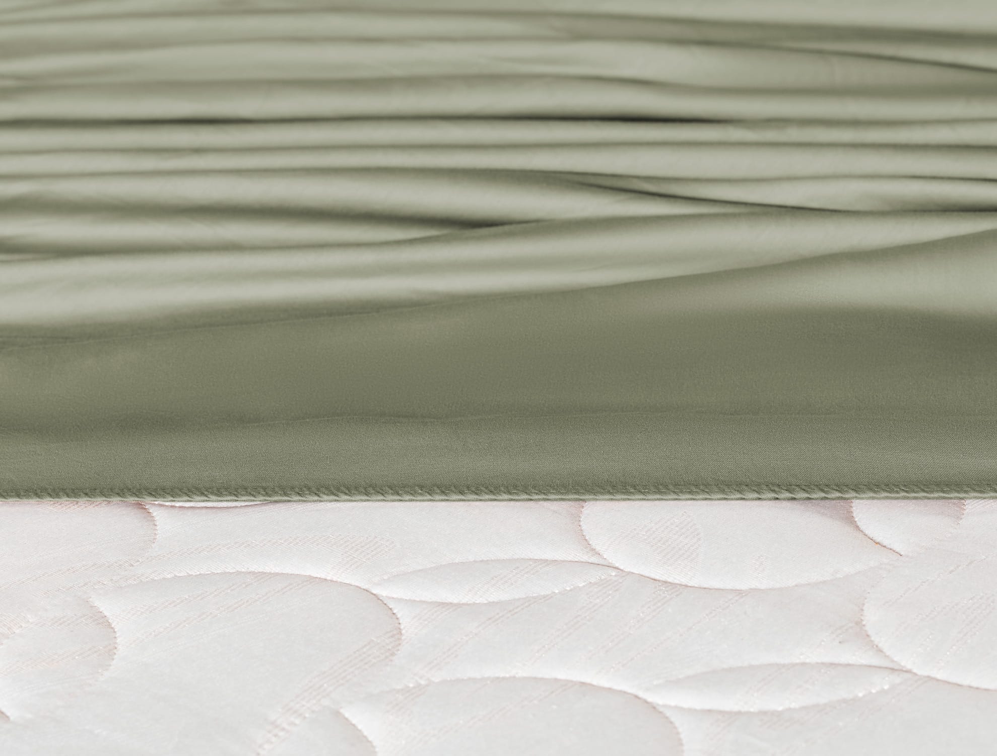Soft 100% Cotton Sateen Fitted Sheet - Double Bed