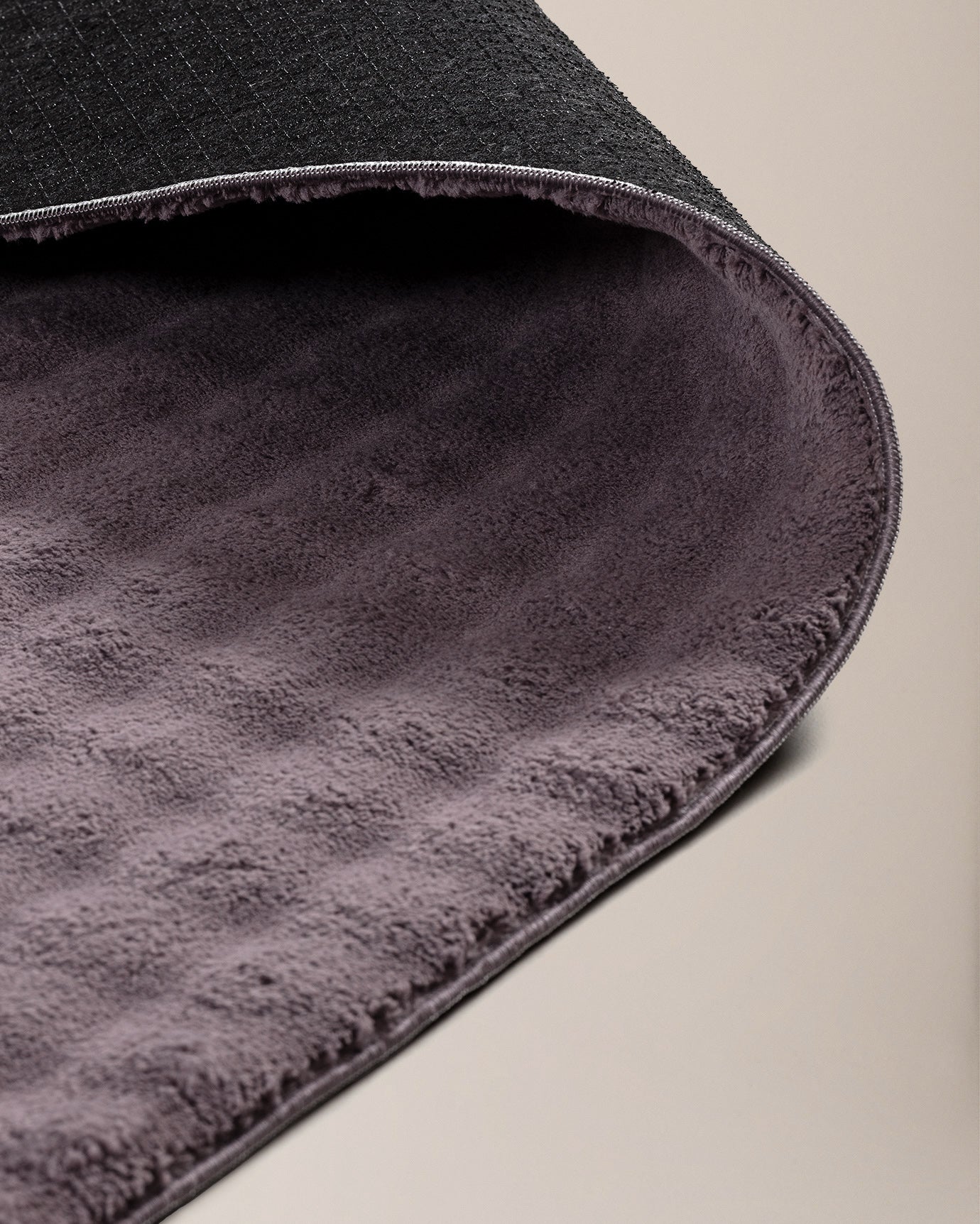 Vivre Bubble Pattern Area Rug - Dark Plum
