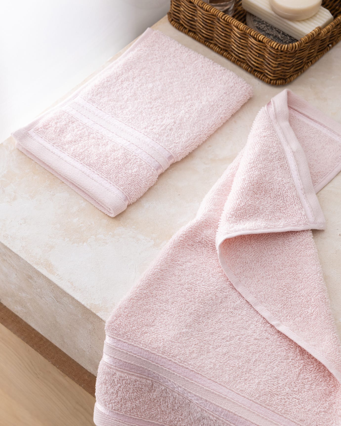 100% Cotton Plush Hand Towel 2-Pack - Marnot Border, Powder Pink