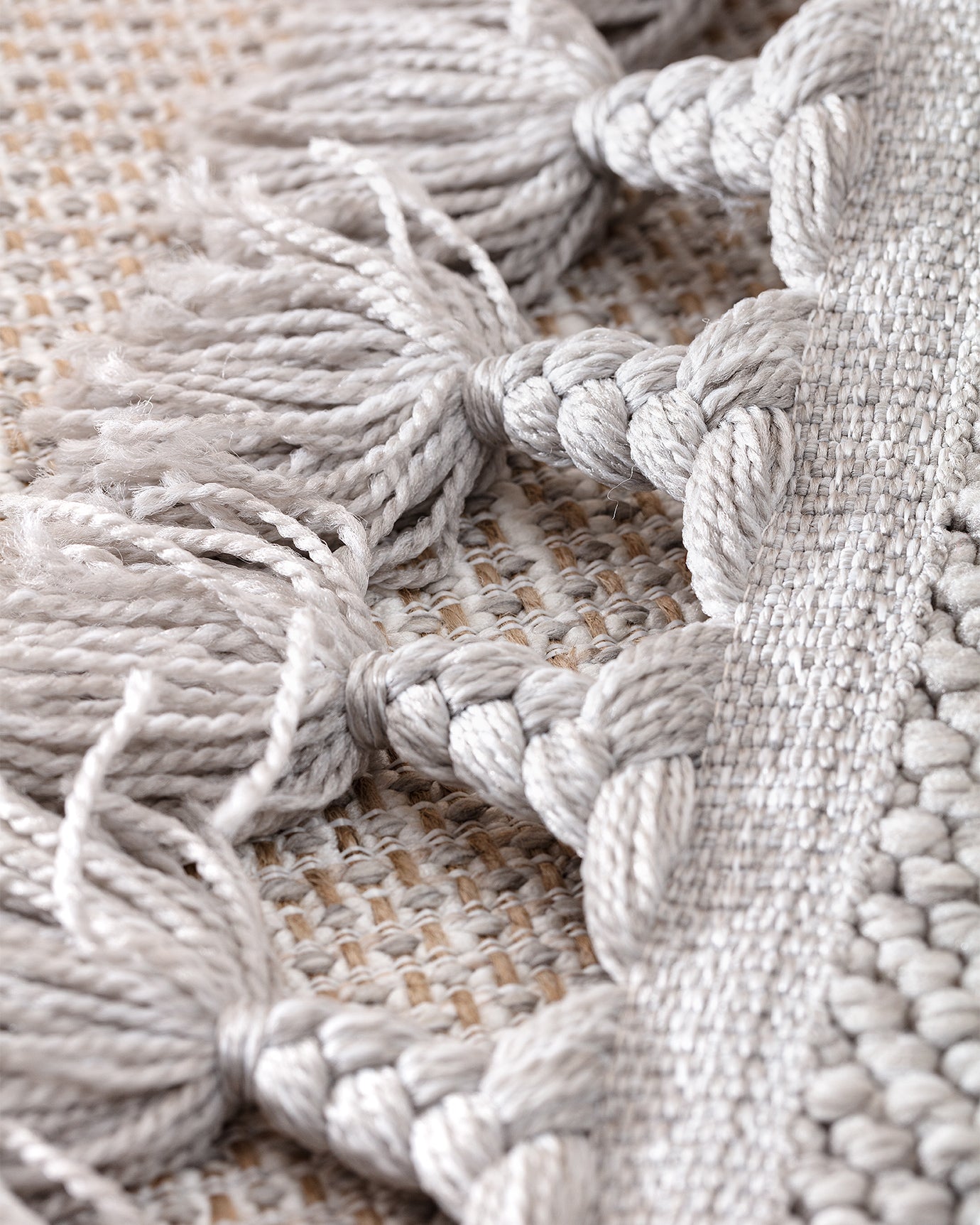 Soft Polyester Area Rug - Contemporary Grey Design