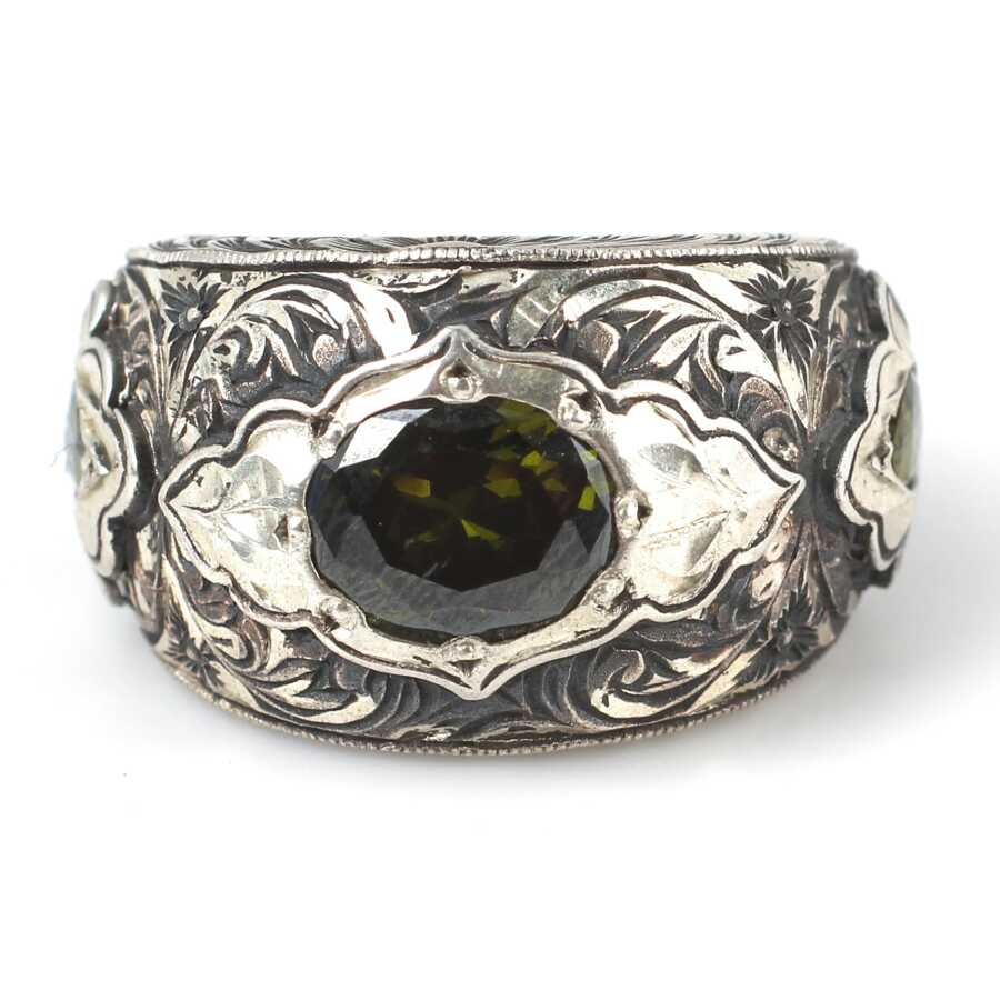 Anillo para hombre de plata de ley 925 con peridoto - Declaración artesanal