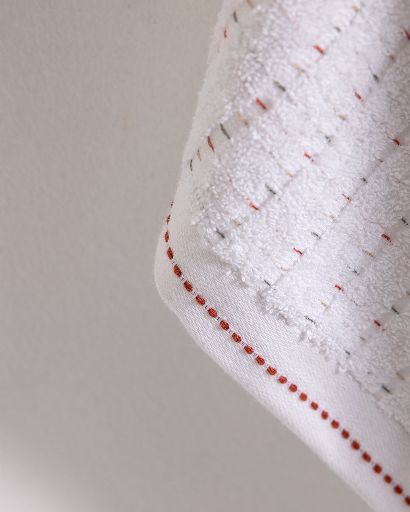 Elegant Porcelain Tea Set - Grenat Inspired Design