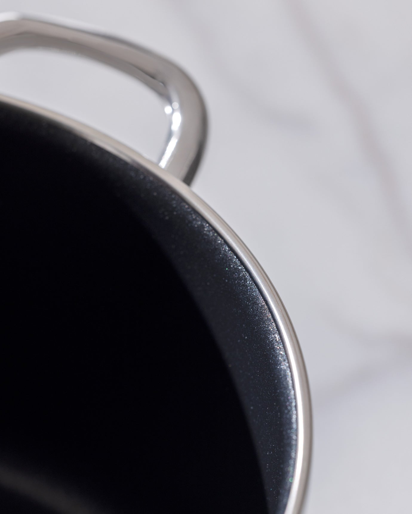 22 cm Titanium Enamel Deep Cooking Pot - Anthracite