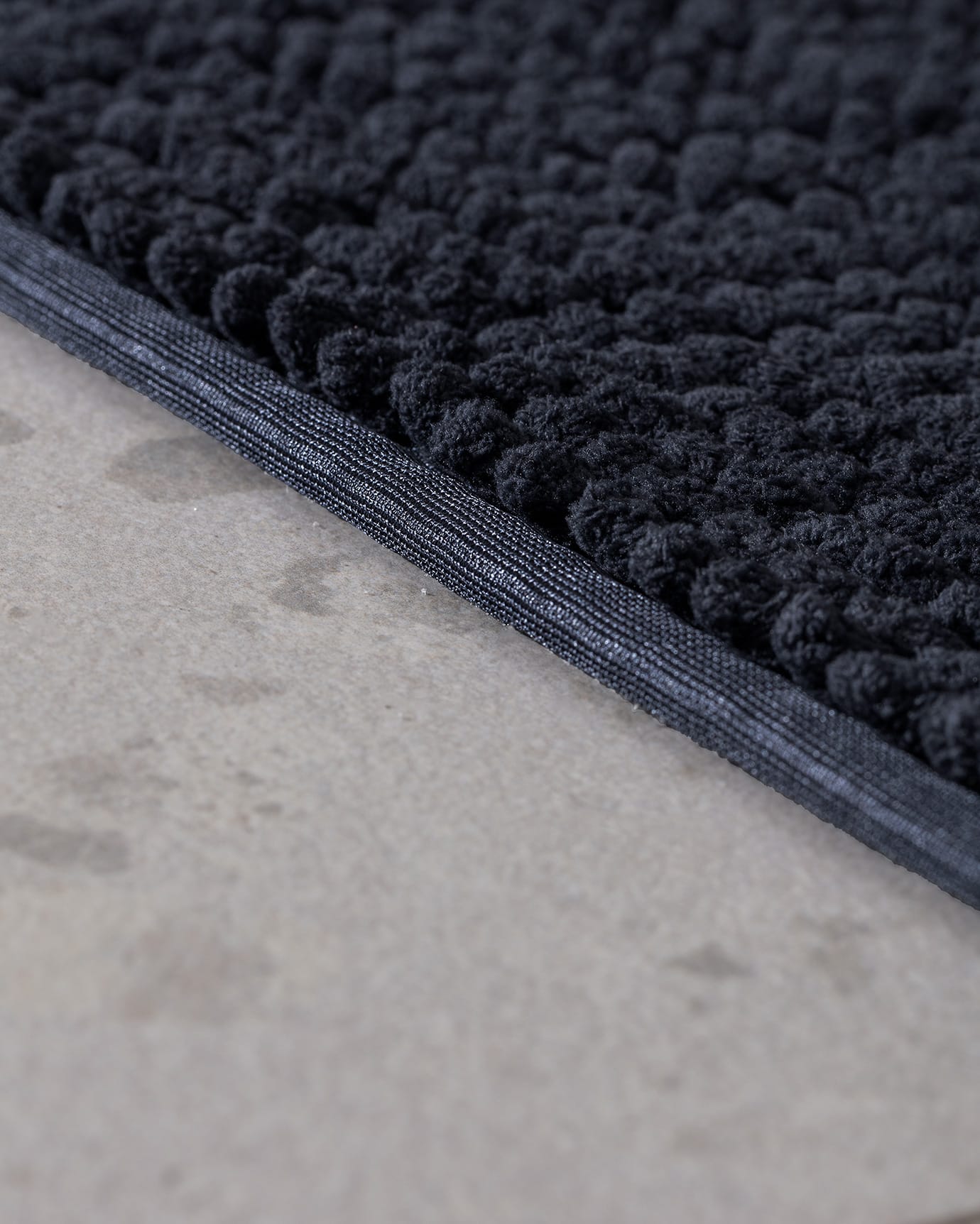 Plush Polyester Bath Mat - Ultra Soft & High Absorbency