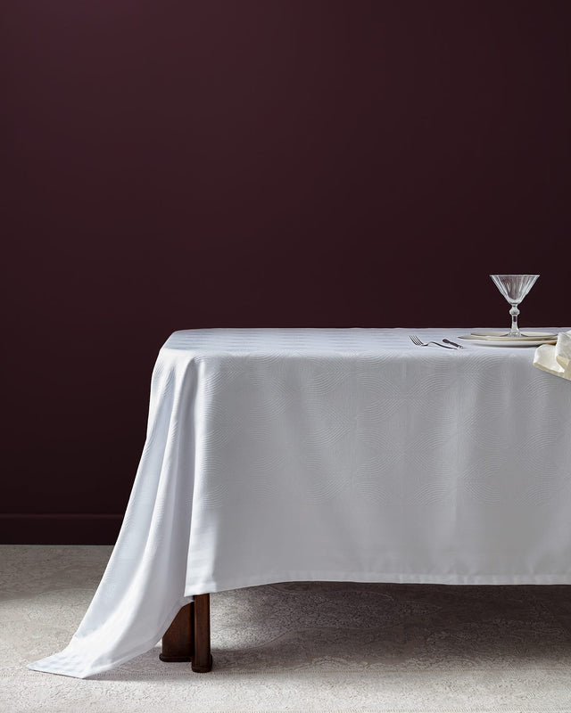 Polyester Tablecloth - Modern Mayenne Design for Elegant Dining