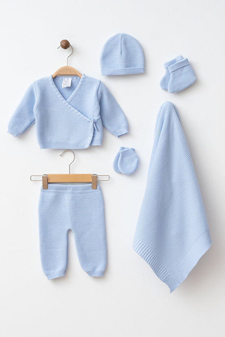 Newborn Knit 6-Piece Hospital Exit Set with Blanket