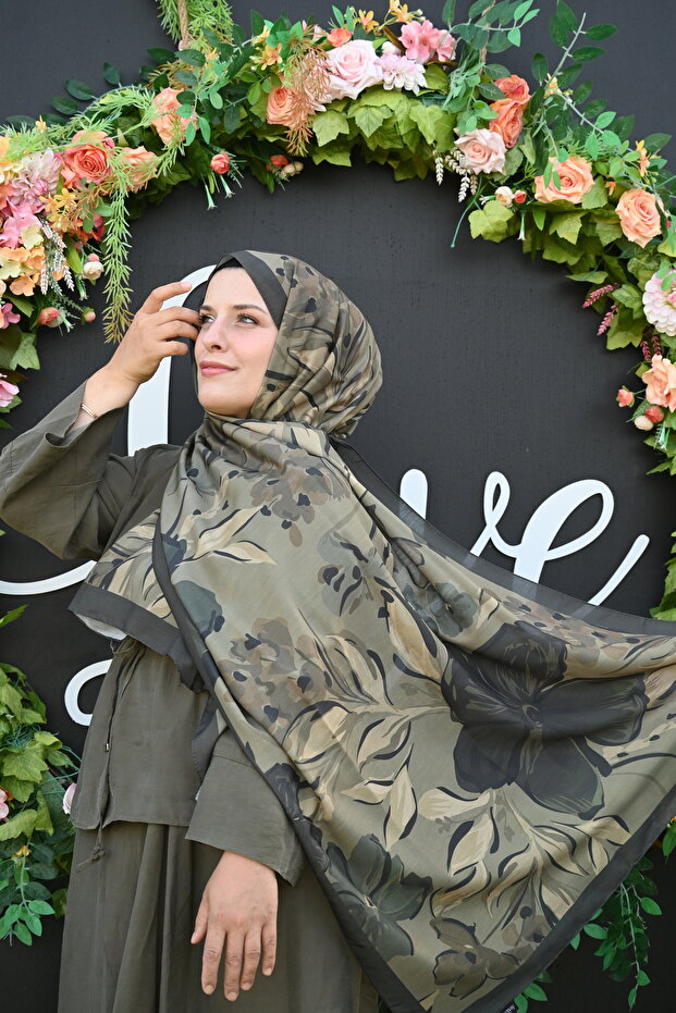 Flora Floral Shawl - Soft, Breathable & Stylish