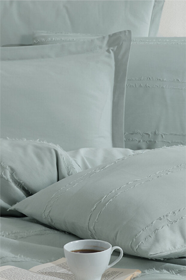 100% Cotton Fringed Double Duvet Cover Set - Avola