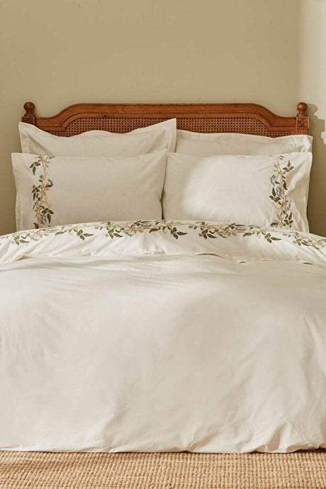 Nancy 100% Cotton Double Embroidered Duvet Cover Set - 4 Pieces