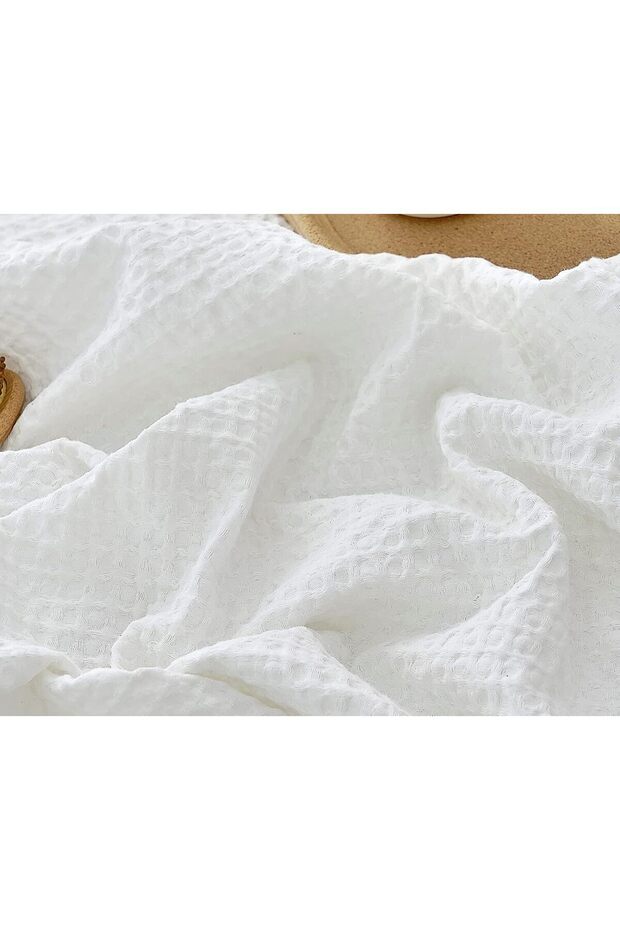Double Size White Fringed Waffle Cotton Bedspread