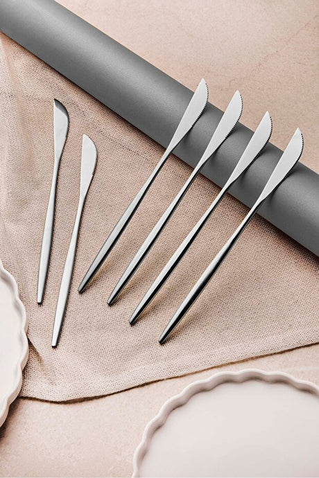 Serrated Stainless Steel Dinner Knives - 6-Piece Modern Cutlery Set