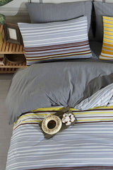 Double-Sided Patterned Duvet Cover Set with Fitted Sheet