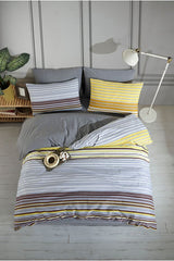 Double-Sided Patterned Duvet Cover Set with Fitted Sheet