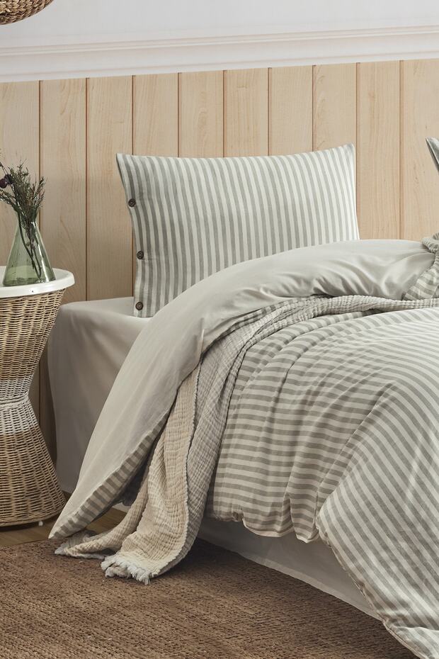Easy Boho Green Double Washed Yarn Dye Duvet Cover Set