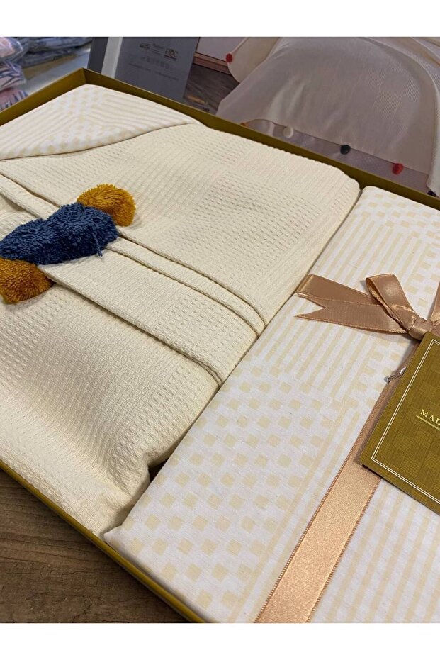 Double Cotton Pompom Pique Set - Cream Trousseau