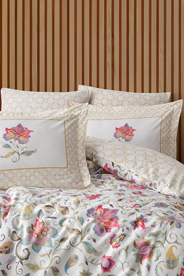 Leticia 100% Cotton Double Duvet Cover Set - Floral Pattern