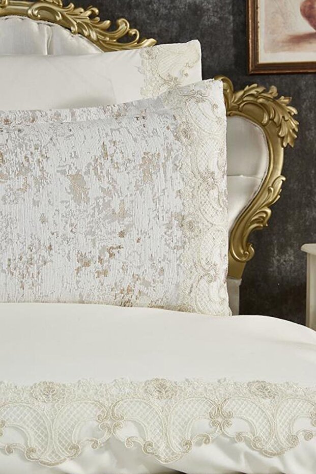 Perry 7-Piece Cream Bridal Bedding Set