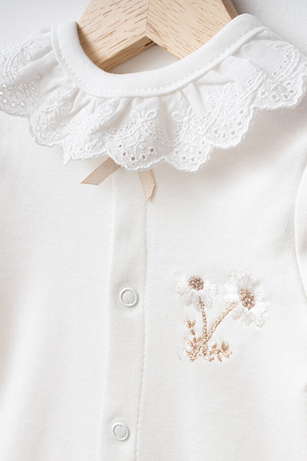 "Be Like Flowers" Newborn 7-Piece Bodysuit & Blanket Set 0-3 Months
