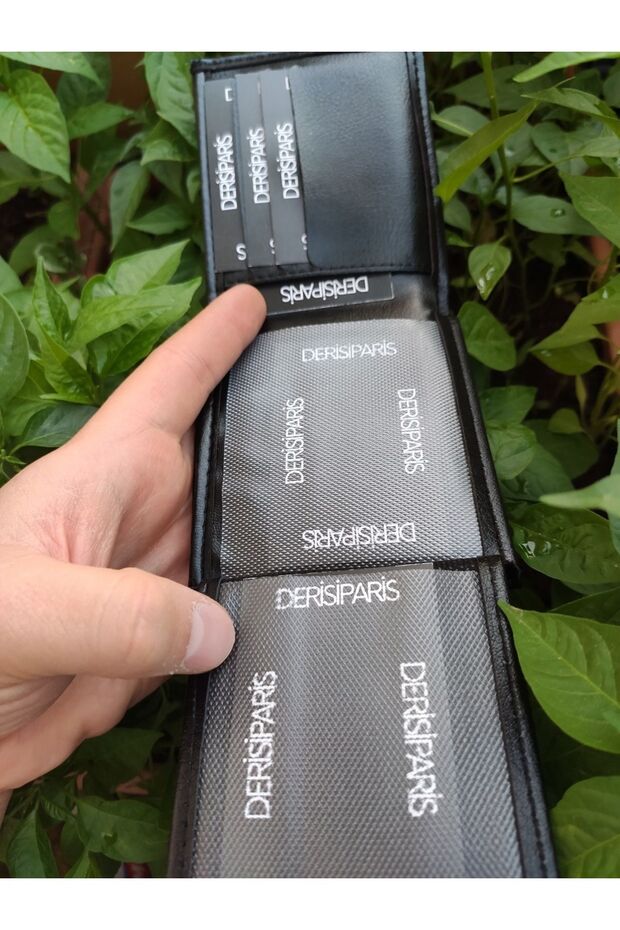 Black Men's Personalized Wallet with Custom Name Engraving