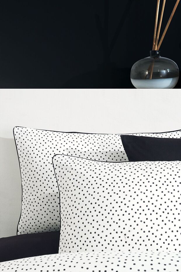 Points 100% Cotton King Size Duvet Cover Set - 240x220 cm