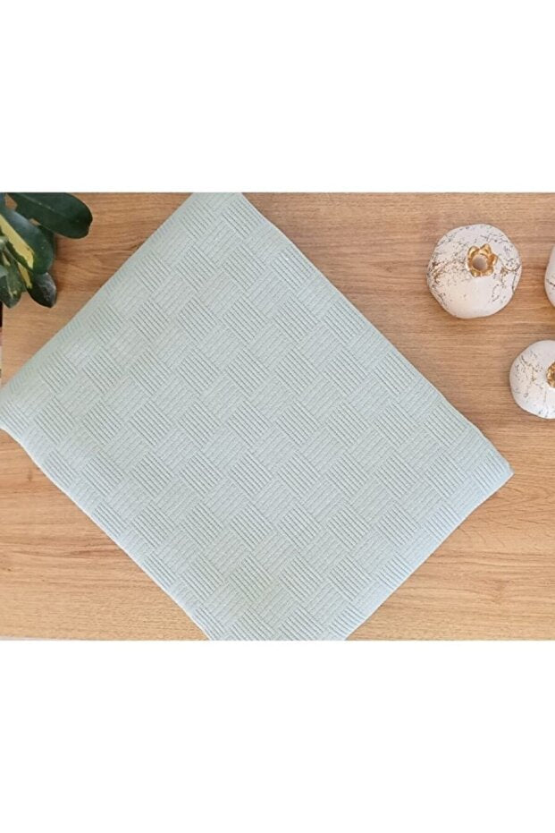 Double Size Organic Cotton Pike Bedspread - 200x230cm