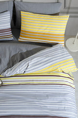 Double-Sided Patterned Duvet Cover Set with Fitted Sheet