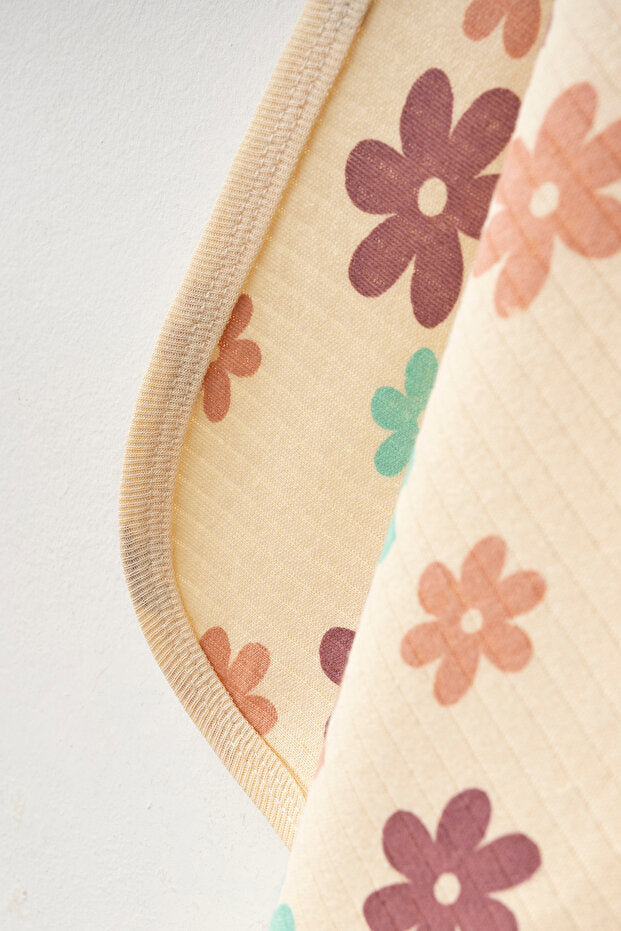 Weiche Babydecke aus Baumwolle mit Blumenmuster - 80x90 cm für Neugeborene