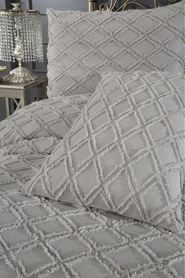 Vesya Double 3-Piece Grey Diamond Pique Bedding Set