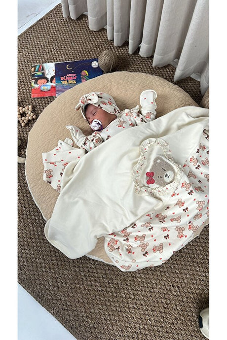 Newborn 10-Piece Teddy Bear & Heart Layette Set - 0-3 Months