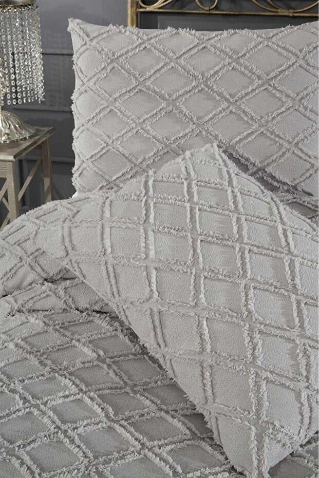Vesya Double 3-Piece Grey Diamond Pique Bedding Set