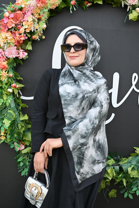 Mira Floral Shawl - Elegant & Breathable