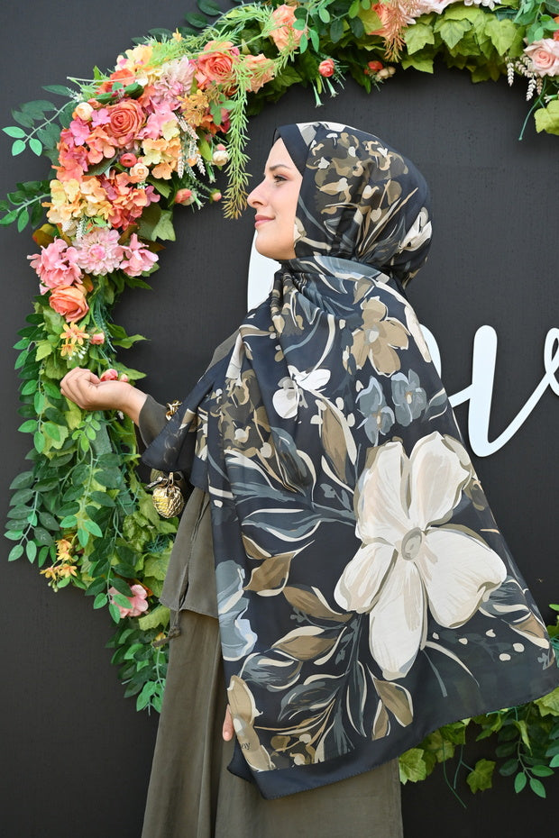 Flora Floral Shawl - Breathable & Non-Slip