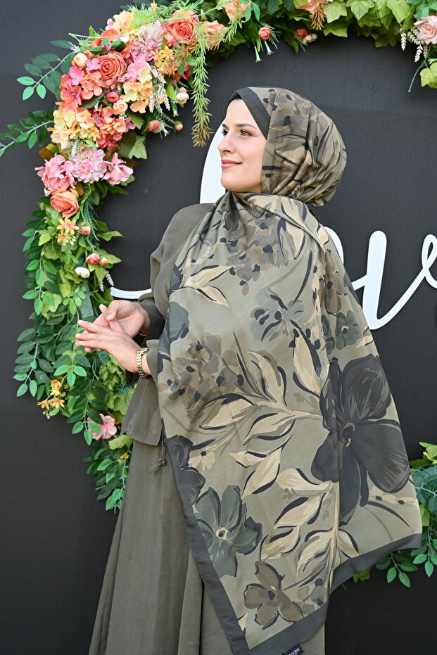 Flora Floral Shawl - Soft, Breathable & Stylish