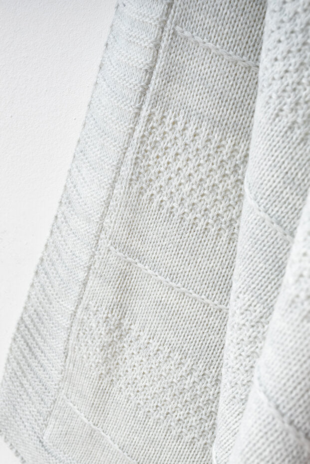 Couverture pour bébé à motif tricoté en coton naturel et molleton - 80x90 cm