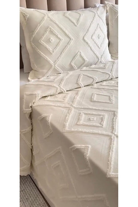 Sanem Single Pike - Ecru Chenille & Cotton Bedspread 180x250cm