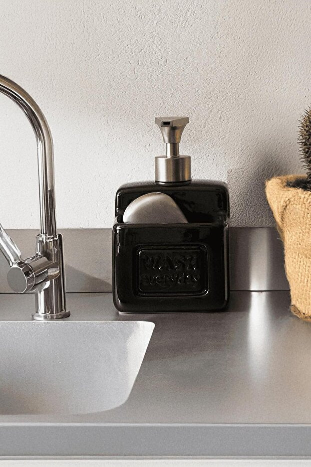 500ml Liquid Soap Dispenser - Elegant Black Porcelain Design