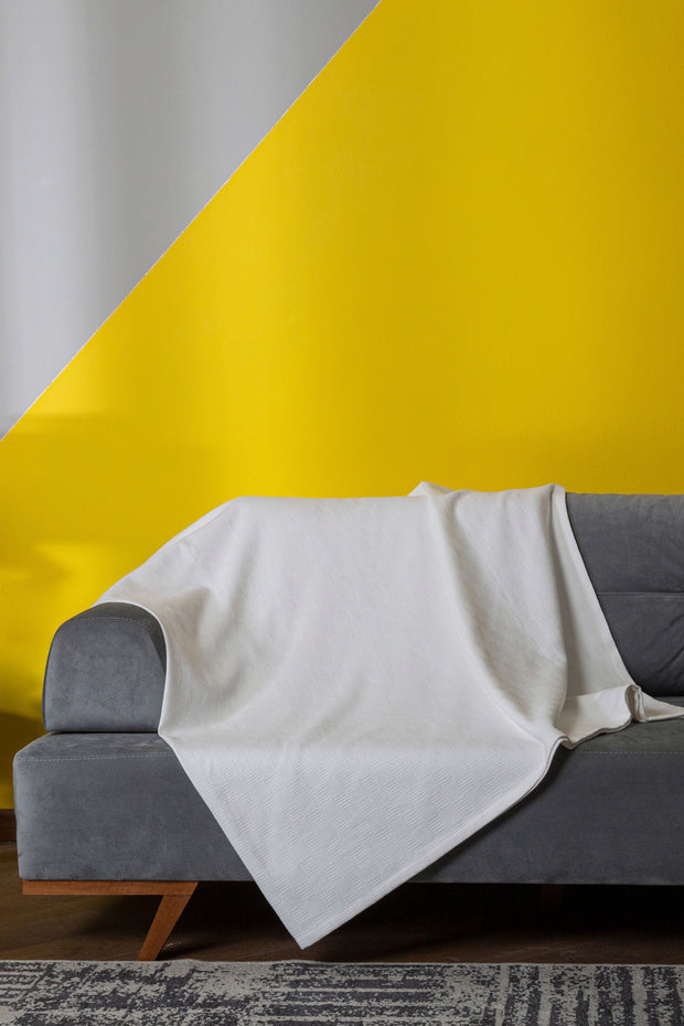 100% Cotton Checkered Single Pique Blanket - 160x230cm