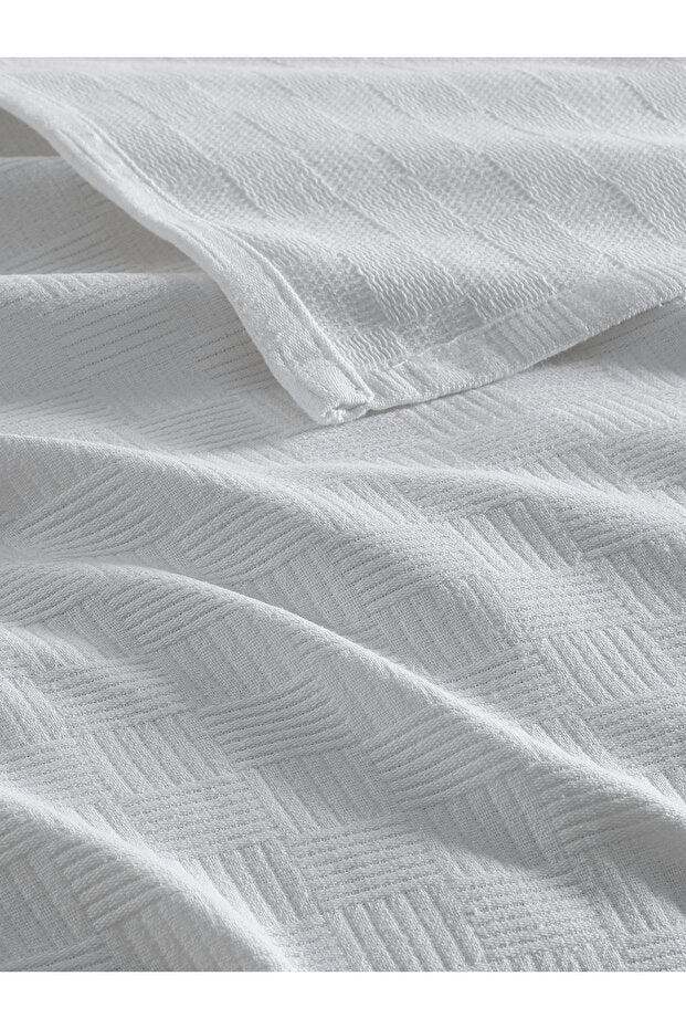 Single 100% Organic Cotton Woven Pike Bedspread - White