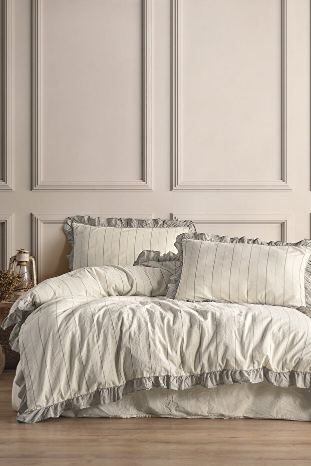 100% Cotton Ruffled Double Duvet Cover Set - 200x220 cm