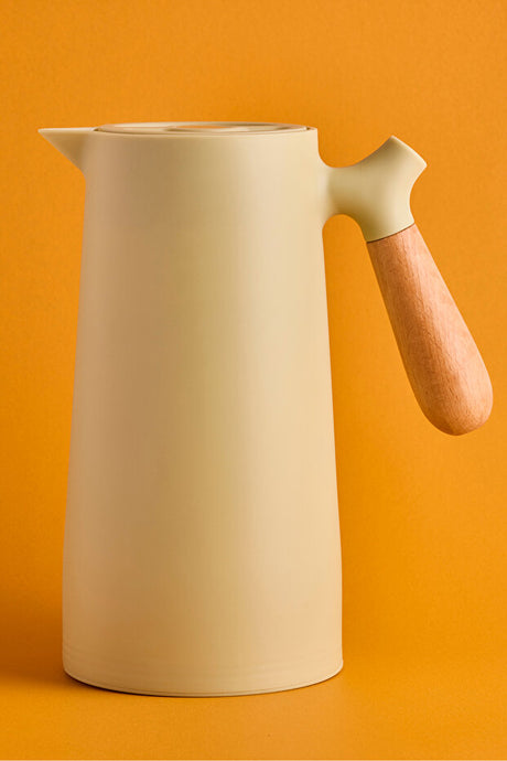 Nordic Style Vacuum Thermos - 1000ml Capacity with Wooden Handle