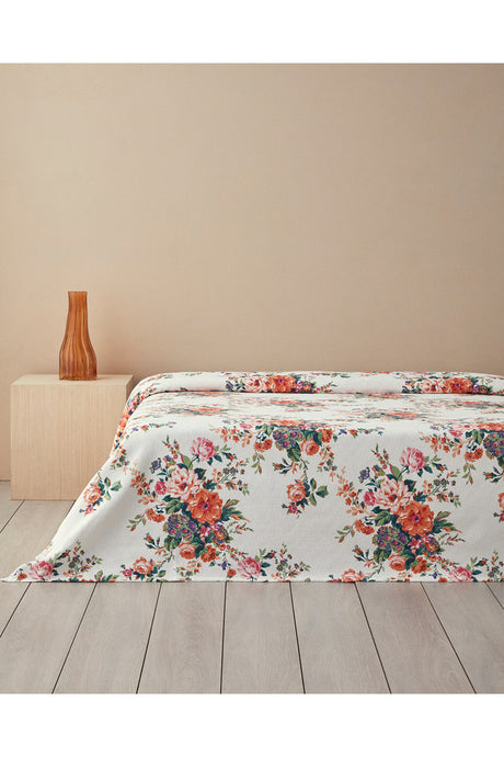 Classic Beauty Single Size Floral Quilt - Easy Care