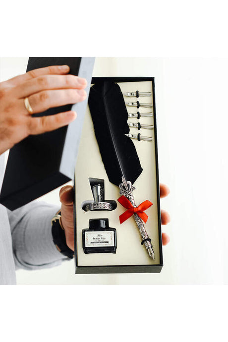 Elegant Feather Dip Pen Set - Includes 5 Nibs, Ink & Pen Holder