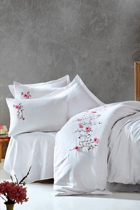 Perla 3D Embroidered Sateen Double Duvet Cover Set