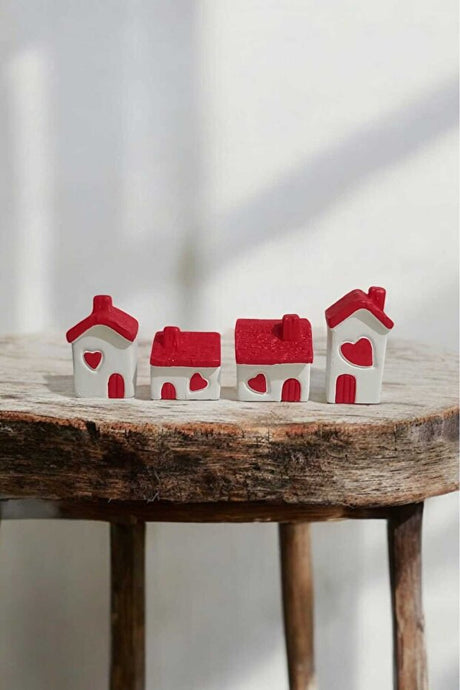 Set of 4 Heart-Shaped Houses - Scandinavian Concrete Figurines