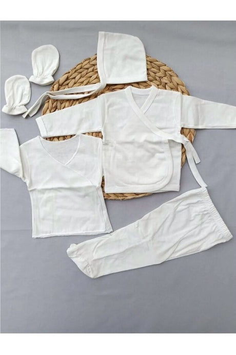 Unisex Newborn Baby 5-Piece Essential Clothing Set - 0-3 Months
