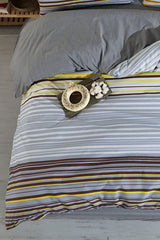 Double-Sided Patterned Duvet Cover Set with Fitted Sheet