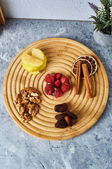 Bamboo Serving Board - Stylish & Versatile 28x28 cm