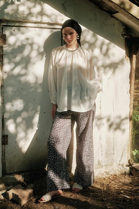 Daily Crepe Shawl - Easy-Care, Non-Slip & Stylish ()