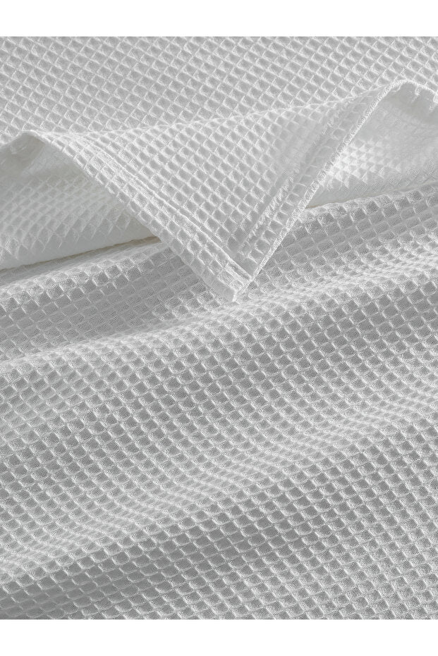 100% Organic Cotton Waffle Pique Bedspread - 160x230 cm