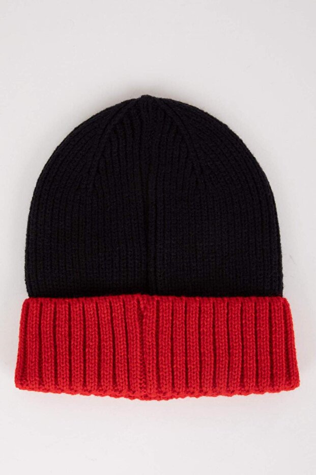 Jungen Strickmütze - Warm mit gewebtem Etikett